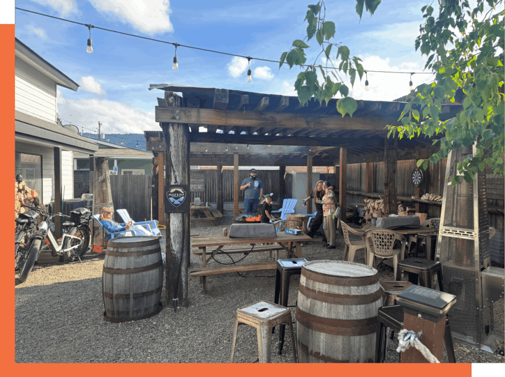Mule & Elk outdoor patio